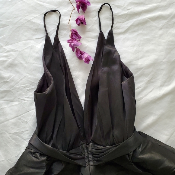 BOGO FASHION NOVA Black cocktail dress deep plunge - Picture 10 of 13
